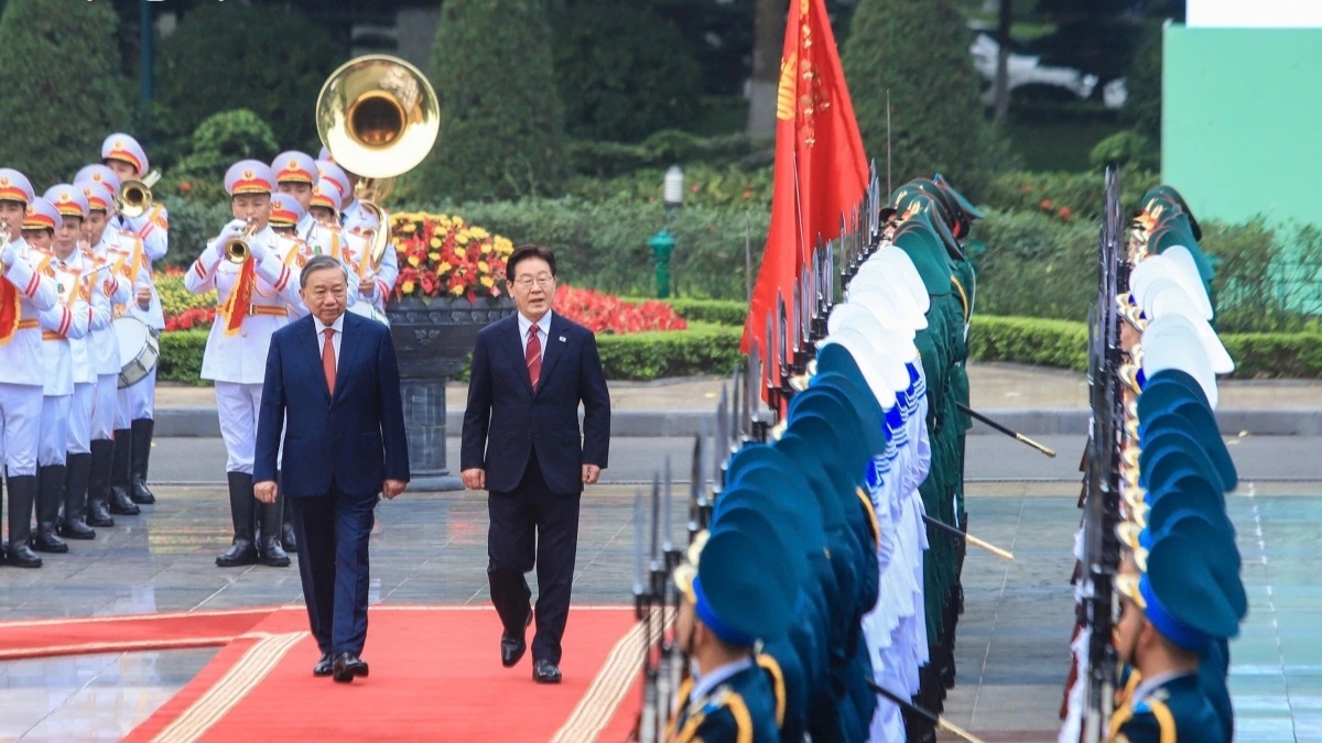 ທ່ານເລຂາທິການໃຫຍ່, ປະທານປະເທດ ໂຕເລິມ ເປັນປະທານພິທີຕ້ອນຮັບທ່ານ Lee Jae Myung ປະທານາທິບໍດີ ສ.ເກົາຫຼີ